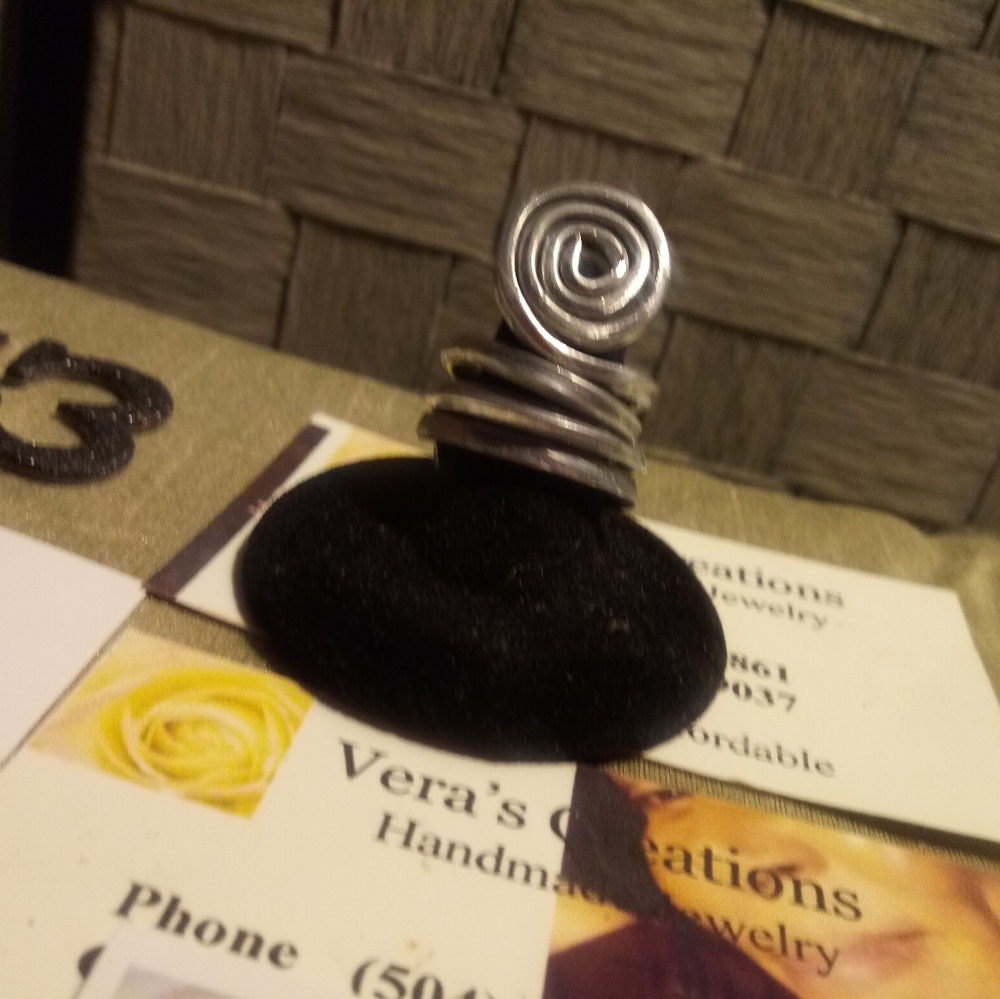 Ring - Picture 2 of 6